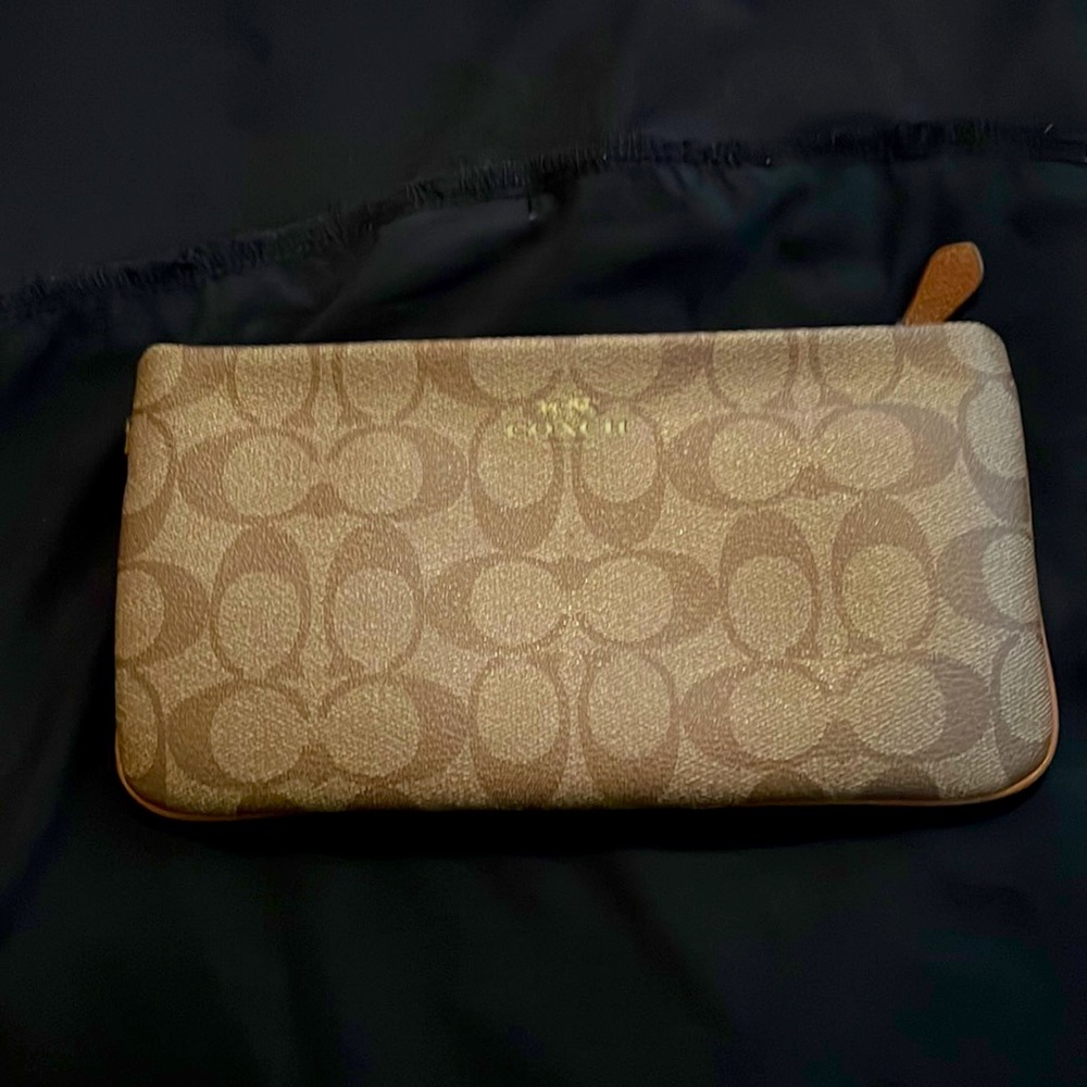 Coach Pouch